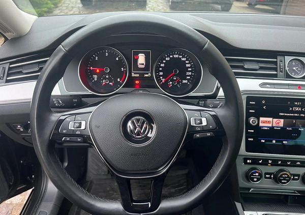 Volkswagen Passat cena 53900 przebieg: 224000, rok produkcji 2017 z Goniądz małe 704